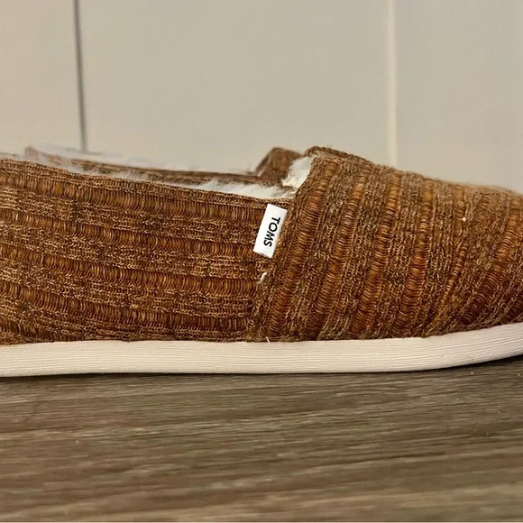 TOMS Women's Tan Textured Loafers - Picture 6 of 12